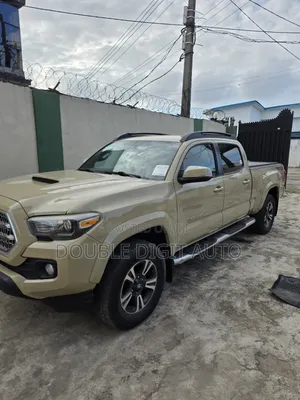Toyota Tacoma 4dr Double Cab 2016 Brown