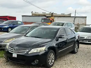 Toyota Camry XLE 4dr Sedan (2.5L 4cyl 6A) 2011 Black