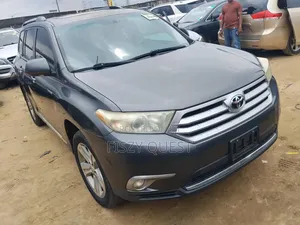Toyota Highlander Limited 2012 Gray