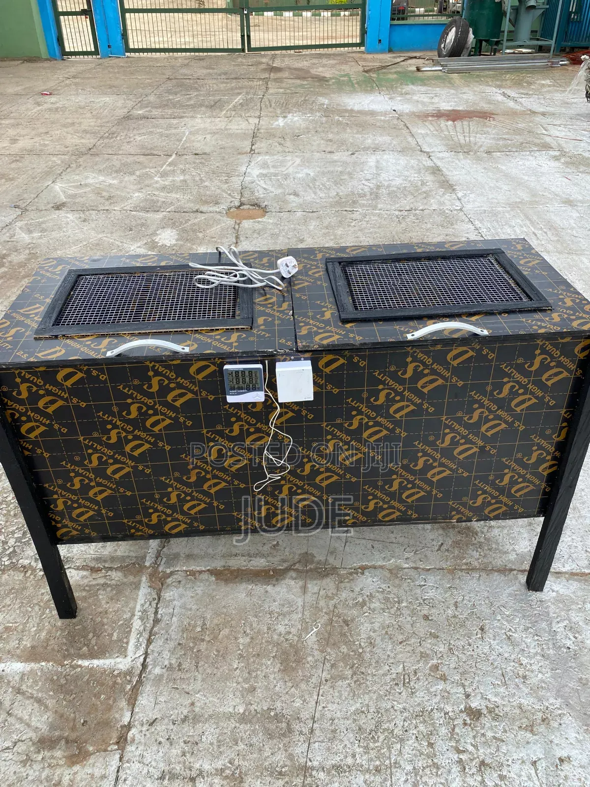 Brooding Box
