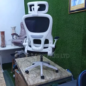 BRAND NEW Office Chair