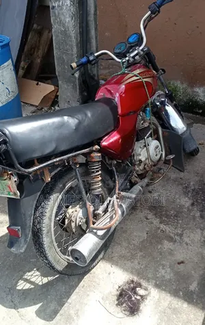 Bajaj Boxer 2010 Red