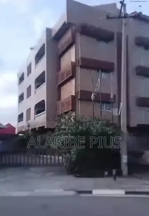 47 Rooms Functional Hotel 4 Sale at Wuse Zones Abuja, Nigeria.