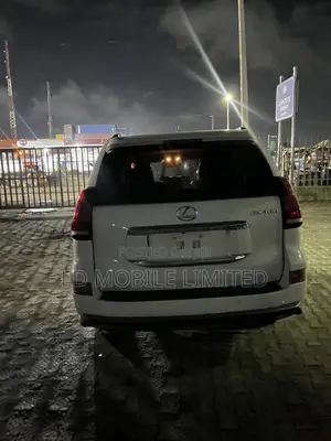Lexus GX 460 Luxury 2015 White