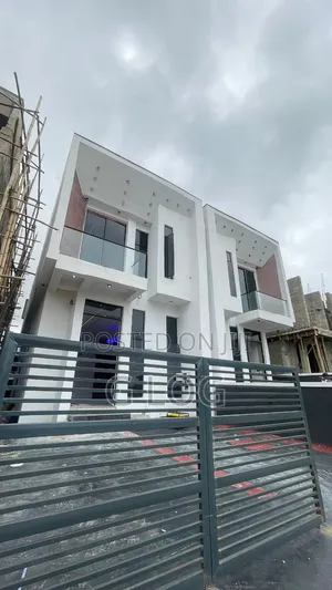 4bdrm Duplex in Ikota for sale