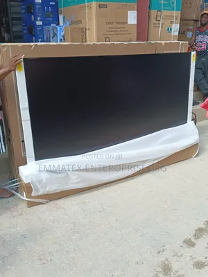 100 Inches TV Hisense Smart TV Qled7