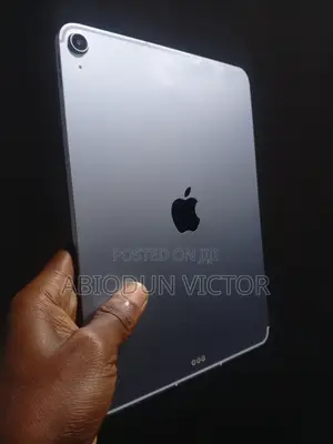 Apple iPad Air 64 GB Blue
