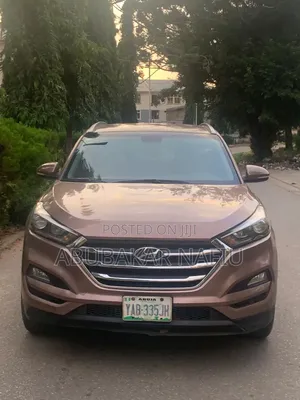 Hyundai Tucson 2017 Gold