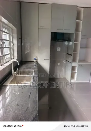4bdrm Townhouse / Terrace in Palms Groove Court,, Ibadan for rent
