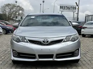 Toyota Camry 2014 Silver