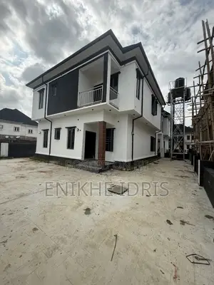 4bdrm Duplex in Lugbe District for sale