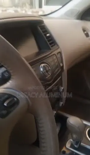 Nissan Pathfinder 2013 Black
