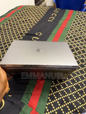 Laptop Dell Precision 5550 32GB Intel Core i7 SSD 512GB