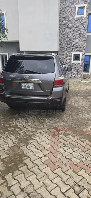 Toyota Highlander Limited 2012 Green