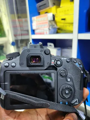 Canon EOS 90d