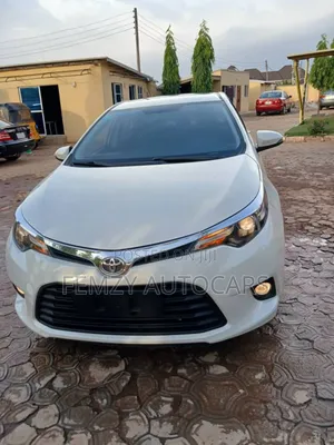 Toyota Corolla 2017 White