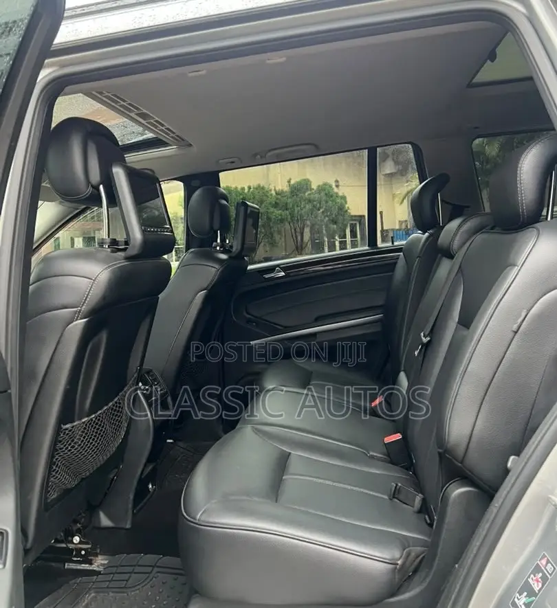 Mercedes-Benz GL-Class 2010 Gray