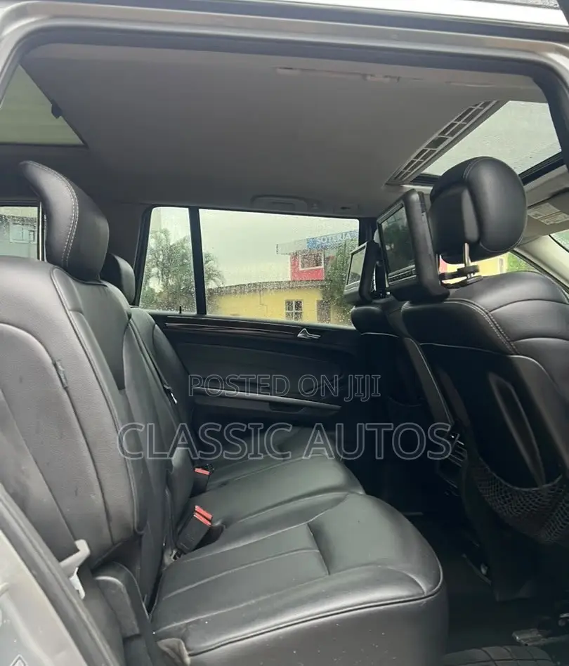 Mercedes-Benz GL-Class 2010 Gray