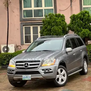 Mercedes-Benz GL-Class 2010 Gray