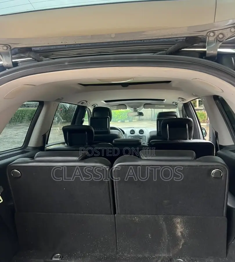 Mercedes-Benz GL-Class 2010 Gray