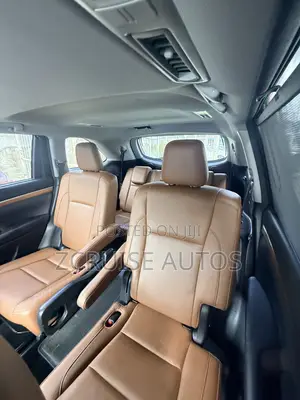 Toyota Highlander LE 4x2 V6 (3.5L 6cyl 8A) 2017 Red