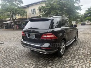 Mercedes-Benz M Class ML350 4dr SUV (3.5L 6cyl 7A) 2015 Black