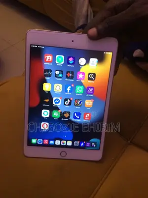 Apple iPad mini 4 64 GB White