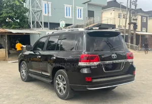 Toyota Land Cruiser 2014 Black