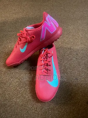 Football Boot/Trainers