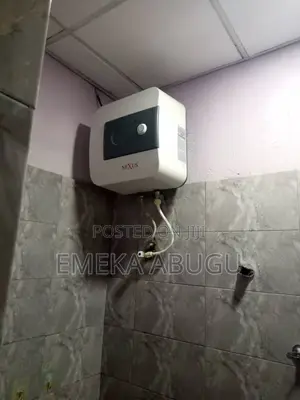 3bdrm Block of Flats in Akobo for rent