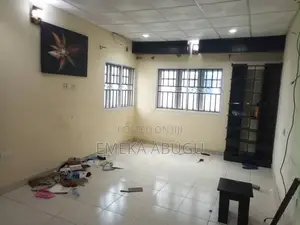 3bdrm Block of Flats in Akobo for rent