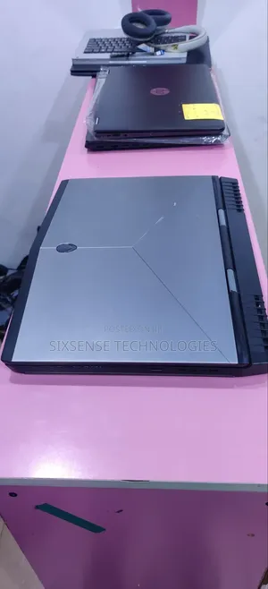 Laptop Alienware 15 R3 16GB Intel Core i5 HDD+SSD 256GB