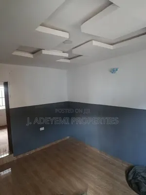 1bdrm Room & Parlour in Ekerin, Ologuneru for rent