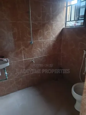 1bdrm Room & Parlour in Ekerin, Ologuneru for rent