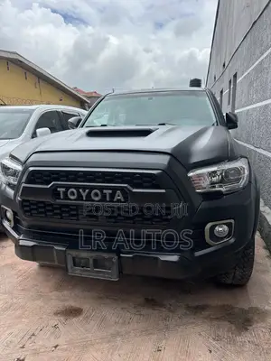 Toyota Tacoma SR5 2017 Black