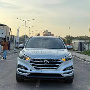 Hyundai Tucson Limited AWD 2016 Silver