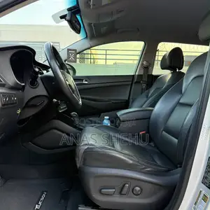 Hyundai Tucson Limited AWD 2016 Silver