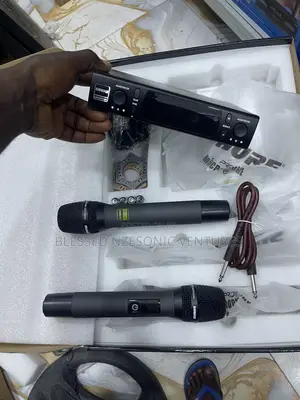 Professional Wireless Microphone