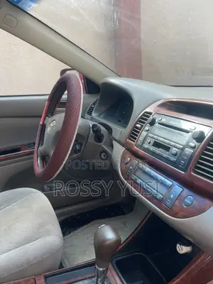 Toyota Camry 2.4 XLE 2005 Maroon