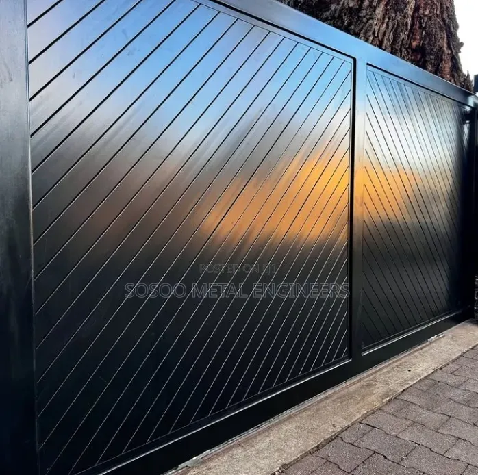 Rolling Entrance Gate