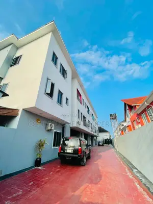 4bdrm Apartment in Salem Estate, Lekki Expressway for rent