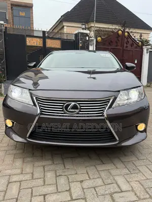 Lexus ES 350 FWD 2014