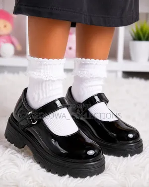 Girls’ Black Patent Chunky Mary Jane School Shoes