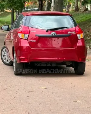 Toyota Yaris 2013 Red