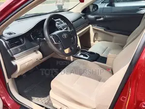 Toyota Camry LE 4dr Sedan (2.5L 4cyl 6A) 2014 Red