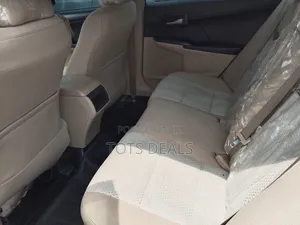 Toyota Camry LE 4dr Sedan (2.5L 4cyl 6A) 2014 Red