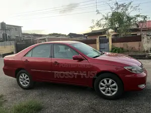 Toyota Camry 2.4 XLE 2005 Maroon