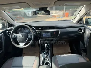 Toyota Corolla 2018 Blue