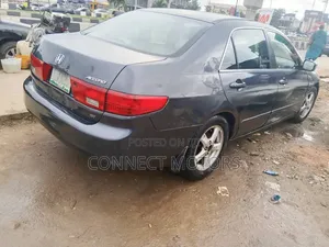 Honda Accord 2005 Gray