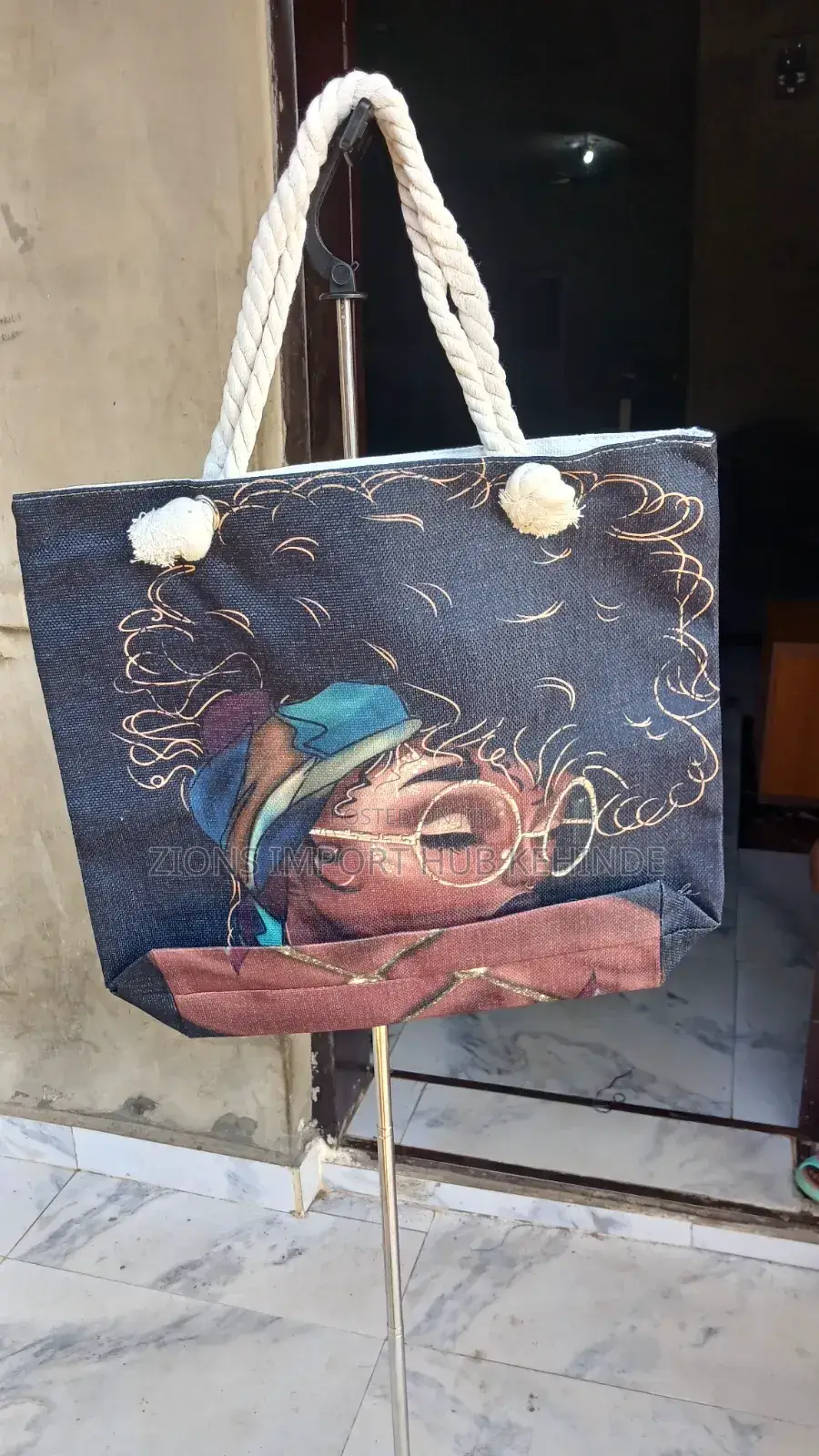Maxi 3D Tote Bags